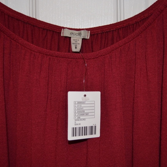 Off the Shoulder Top - Picture 2 of 3